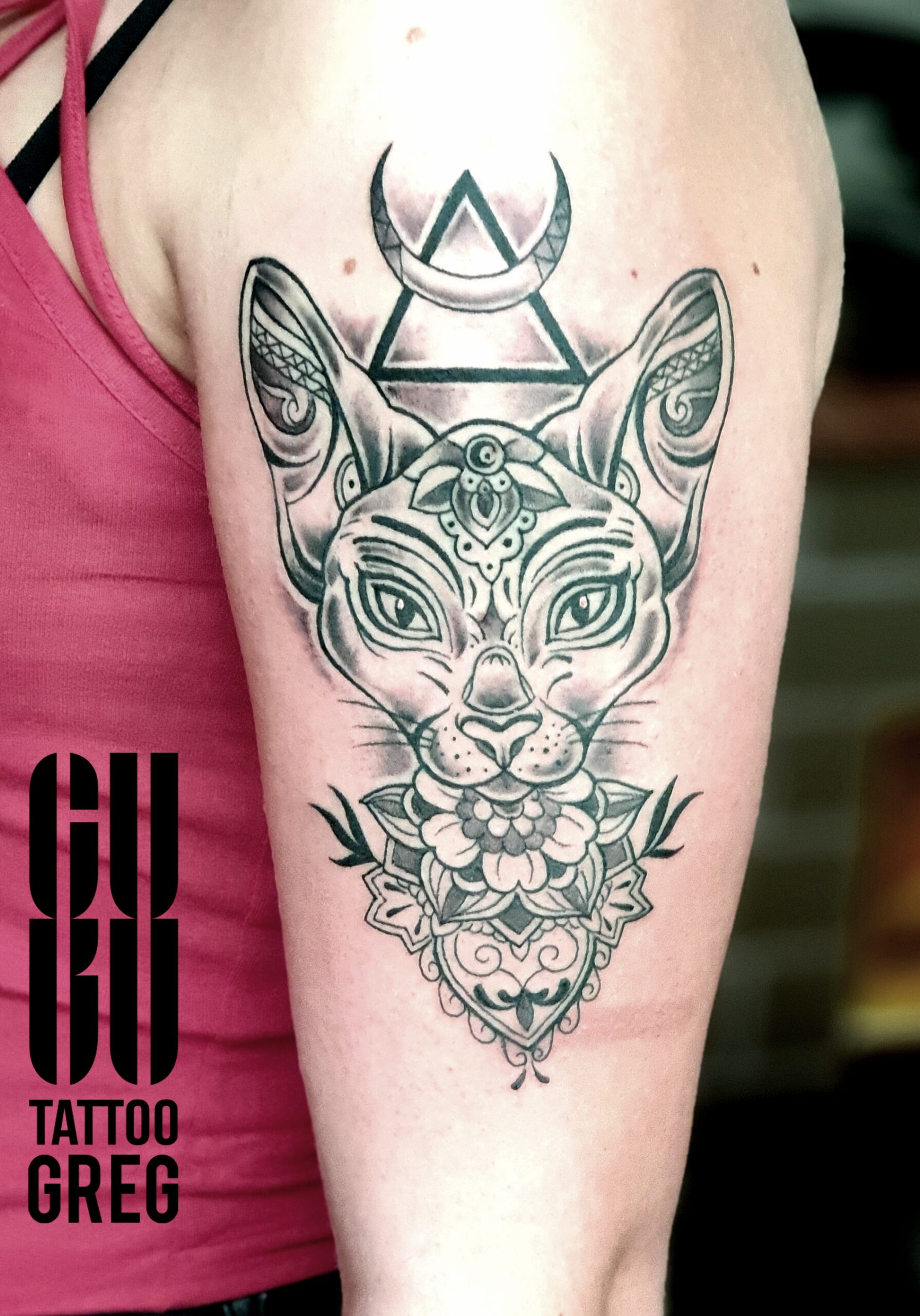 Egipski kot tatuaż Wrocław Guru Tattoo
