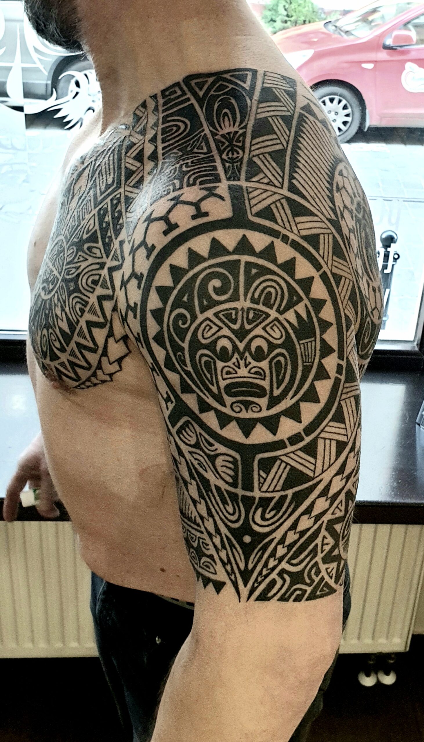 Najlepsze_tatuaze_polinezyjskie_studio_Guru_Tattoo